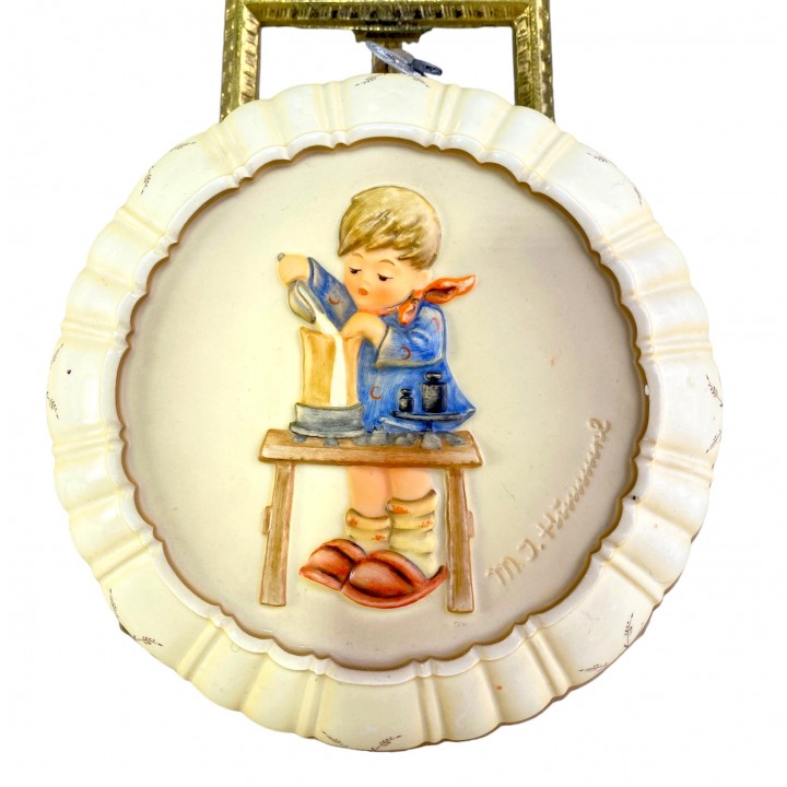 Форма для запекания, декоративное панно Мальчик взвешивает сахар, Goebel. Германия