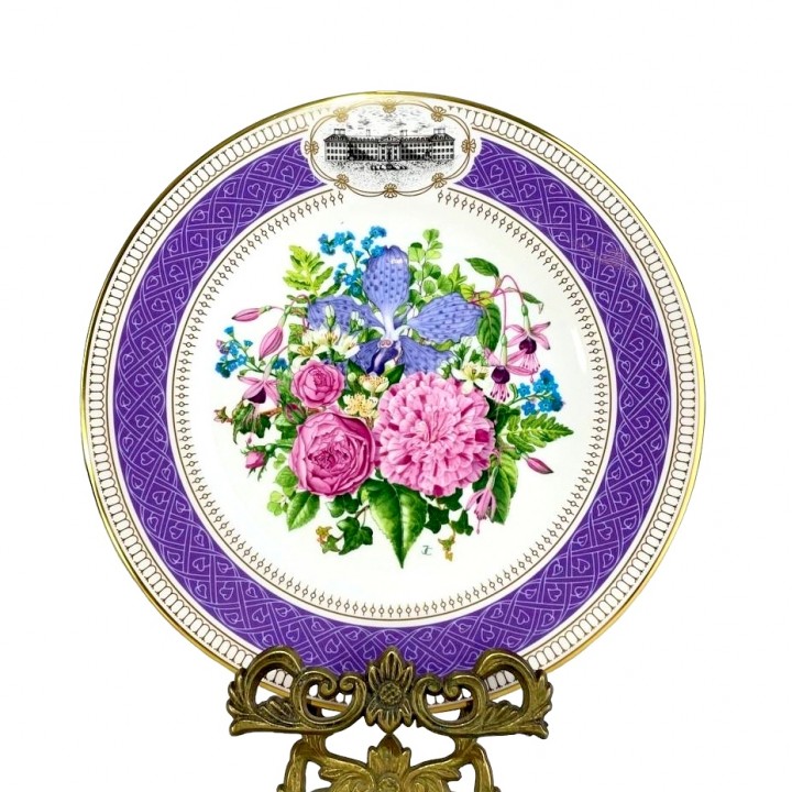  Декоративная тарелка Victorian Bouquet, Chelsea Flower Show Plate, Royal Albert. Англия
